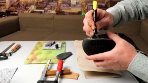 КАК ЗАКЛЕИТЬ КРОССОВКИ ADIDAS ЗИМНИЕ КЛЕЕМ МОМЕНТ НАМЕРТВО