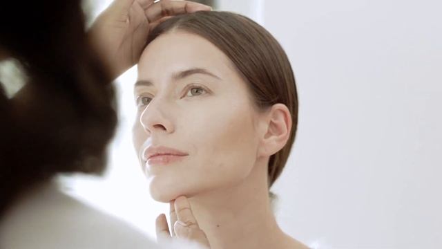 Clinique Smart Clinical™ Multi-Dimensional Age Transformer Duo Resculpt + Revolumize смотреть онлайн