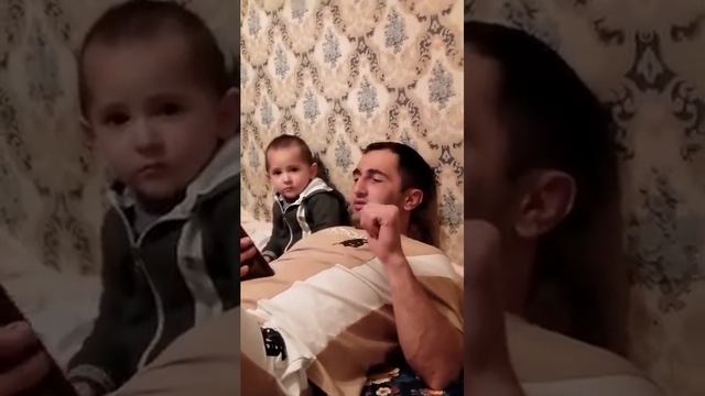 Выключи свет пожалуйста Ребенок говорит нет разрешает спокойной смотреть онлайн