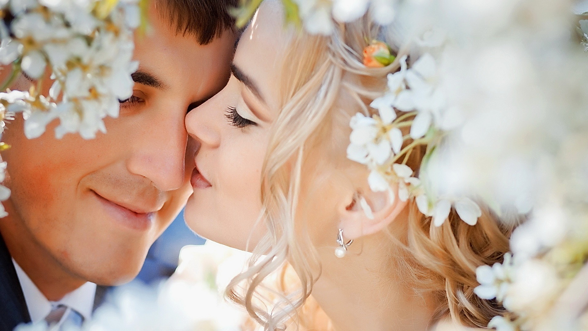 МАЙ.mp4 смотреть онлайн