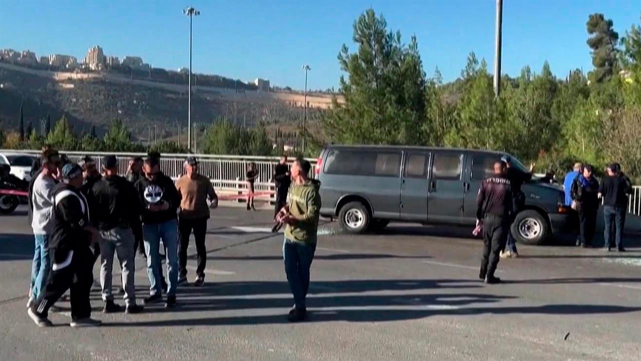 Число пострадавших в результате взрывов в Иерусалиме возросло до 22