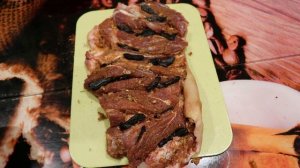 СВИНАЯ РУЛЬКА С ЧЕРНОСЛИВОМ/ Вкусный рецепт - Рулька в духовке