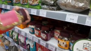 Покупки в зоомагазине для хомячков