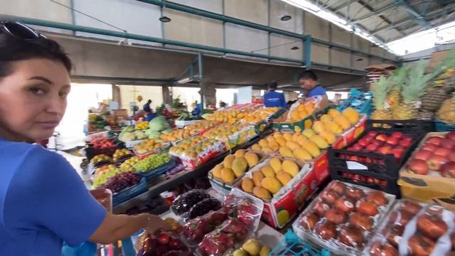 Фруктово-овощной рынок в Дубае. Fruits and vegetable market. смотреть онлайн
