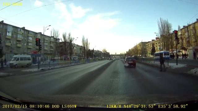 Славута проезжает по ногам смотреть онлайн