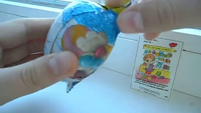 Распаковка шоколадного яйца и жувачек Love IS смотреть онлайн