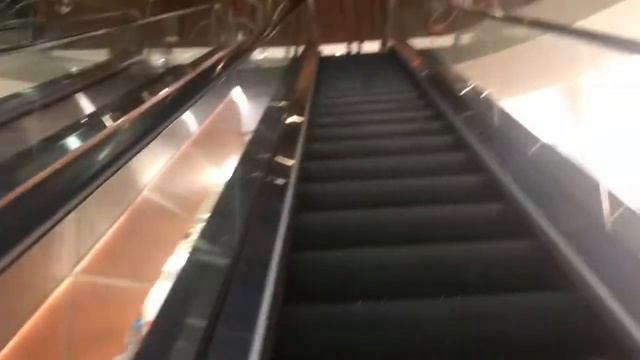 BURJUMAN MALL | SHOPPING MALL IN DUBAI смотреть онлайн