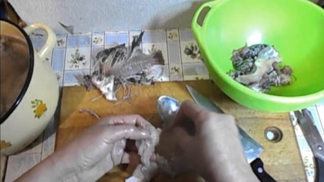 Очень вкусные рыбные котлеты, из карася и мелкой рыбешки.Способ, как разделать рыбу на фарш