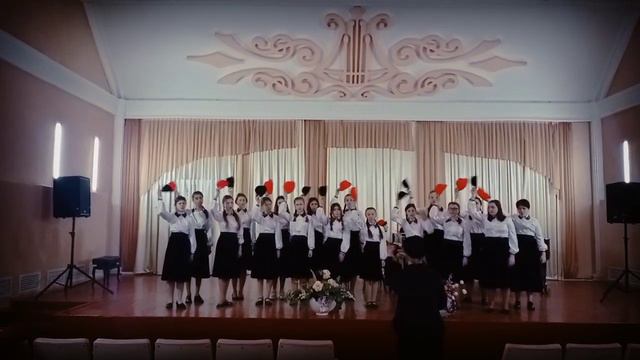 Хор учнів старших класів,, КЗСМО Музична школа 1,, Hats,,