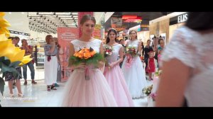 Показ свадебных платьев в ТЦ "Мармелад" (г.Таганрог) от свадебного салона "Диана"