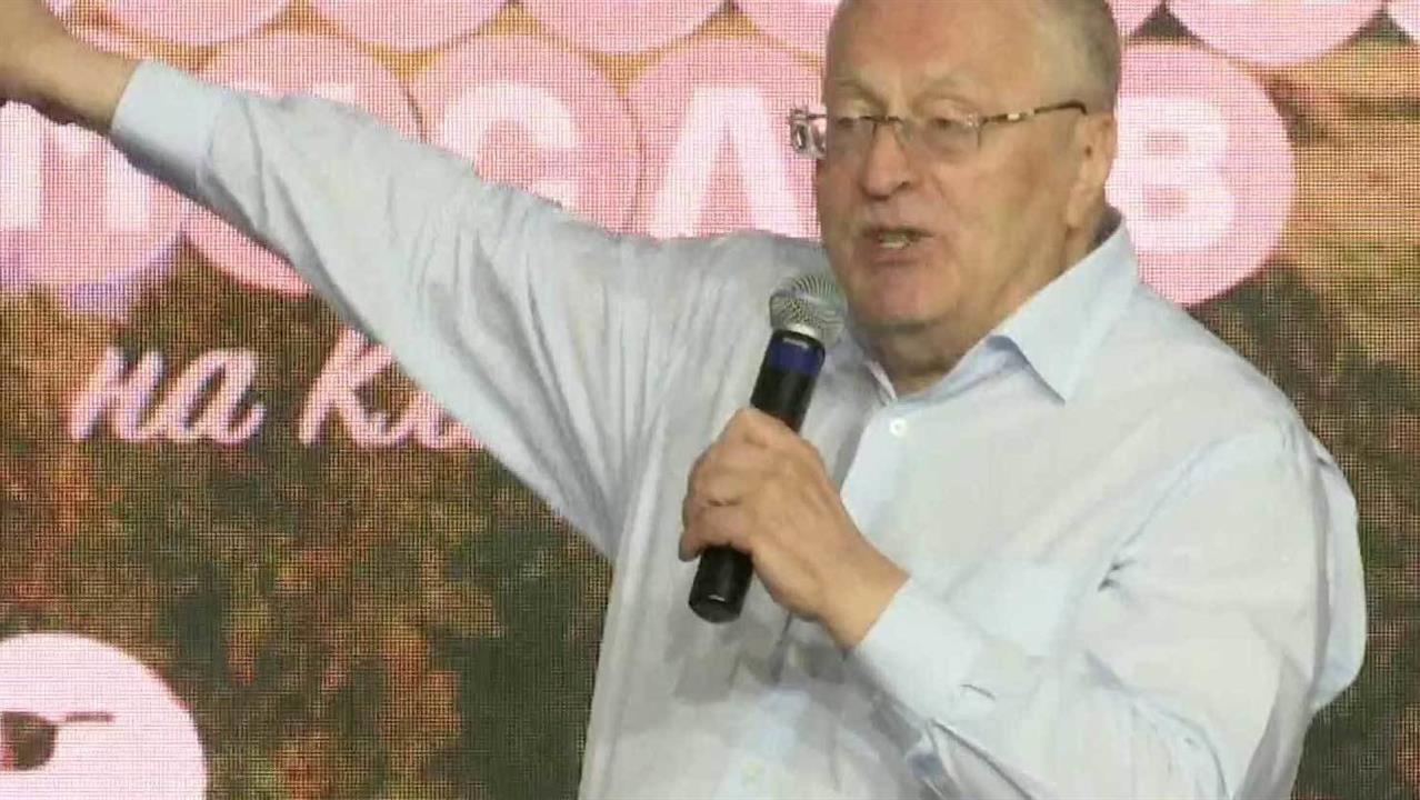 На форуме "Территория смыслов" Владимир Жириновский высказал свою позицию о контрактной армии