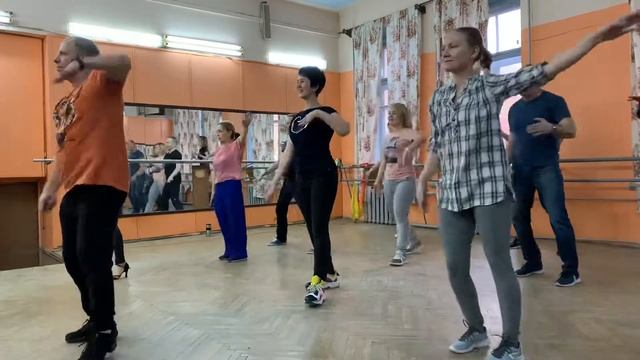 Разминка под Меренге. смотреть онлайн