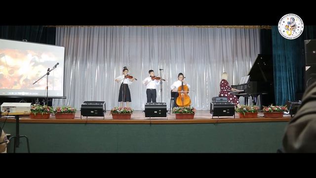 Инструментальное трио "Торли садолар".  Детская школа музыки и искусства №20. Узбекистан г. Ташкент смотреть онлайн