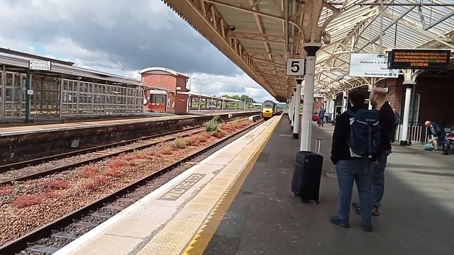 my train arrives at Taunton railway station last Tuesday смотреть онлайн