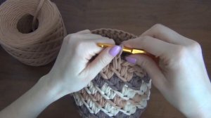 Два способа соединения / закрытия ряда при вязании крючком из трикотажной пряжи