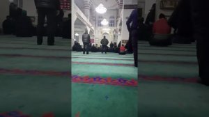 Красивый азан в центральной мечети Махачкалы