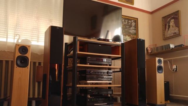 Philips CD614, Onkyo A-5VL, Onkyo C-S5VL, Castle Knight 3, AudioQuest Type4,VanDenHul D300MKII