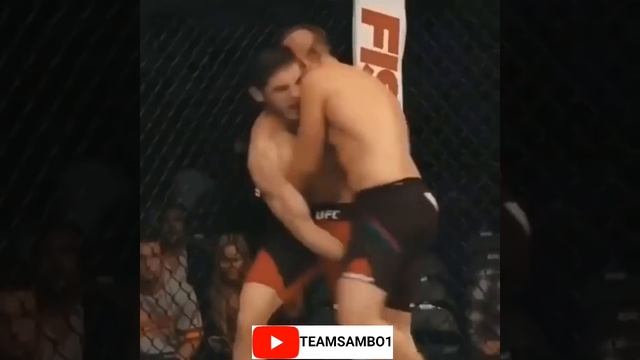 Российская школа самбо наводит шорох в UFC.Ислам Махачев (друг Хабиба Нурмагомедова).Это Школа Самб