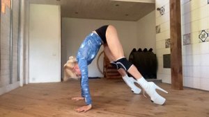 Стрип-пластика онлайн, партерная акробатика | Flow strip plastic | Sensual strip| Choreo by Exo Elz