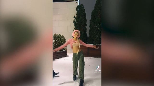 Юля Гаврилина (new) в Тик Ток / Джарахов, Юлька Шпулька