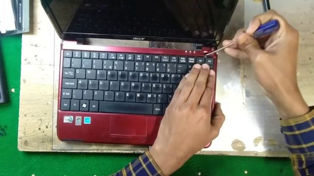 Acer Aspire One ZA3 Full Laptop Disassembled Video смотреть онлайн