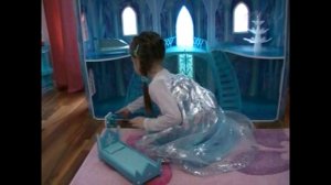 Замок Эльзы (Frozen) и светящая мебель.  Дисней принцесса Эльза. Мы празднуем Алине 4 годика.