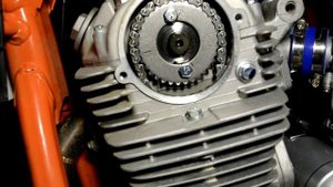 Настраиваем клапана на авантисе 250 / cломал кик / встречаем проблемы .