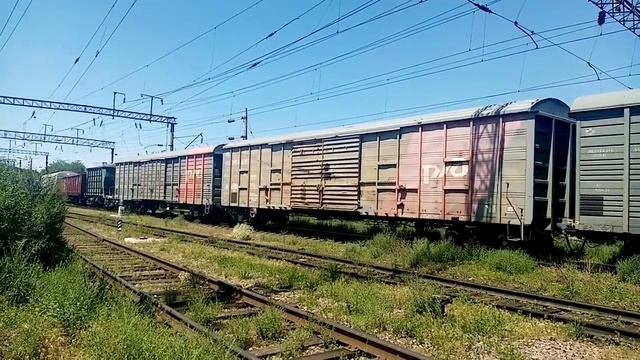 Грузовой Тепловоз ТЭЗЗА-0013 с грузовымий вагонами станция Алматы-1жд вокзал Хроника-КТЖ