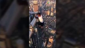 Wu Yongning (Chinese "Rooftopper" )  Falls From 62-storey skyscraper, filming own death