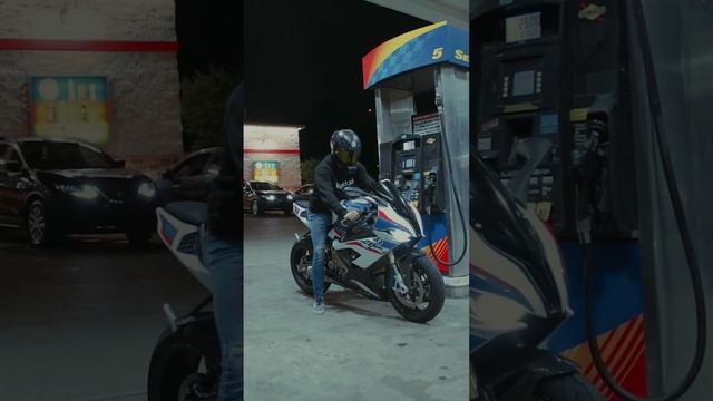 Scary loud S1000RR Start up/Rev!