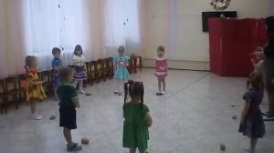 Танец с картошкой  Младшая группа