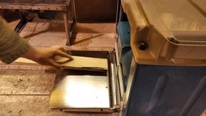 Оригинальная подставка для карандашей из дерева своими руками