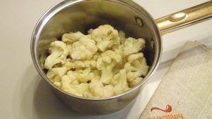 Цветная капуста в кляре с сыром