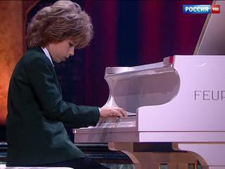 Артем Шило. Фортепиано - В. Моцарт "Попурри" - Синяя Птица. Сезон 2015