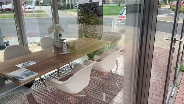 Сколько стоят садовые домики в Германии?! Крутая теплица. Уличный бассейн. смотреть онлайн