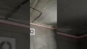 Как быстро и качественно крепить ( приклеить) багет для натяжного потолка к керамограниту? Часть 1