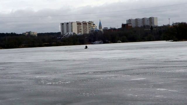 РЫБАКИ НА ЛЬДУ.mp4 смотреть онлайн