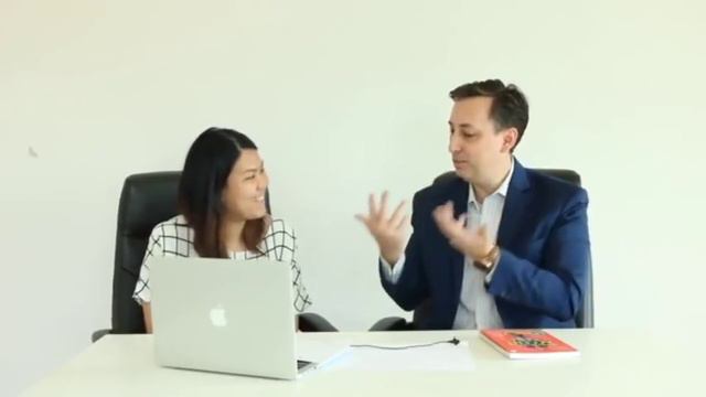 Ajarn Nathan - Teaching how to improve 'th' pronunciation/accent смотреть онлайн