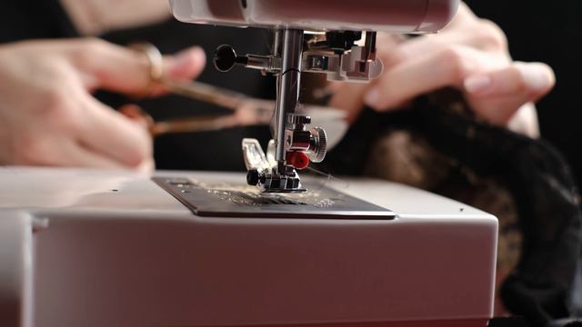 Урок 5. Соединение чашки бюстгальтера и пояса. Пошив бюстгальтера своими руками.