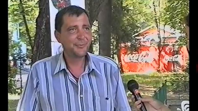 А вы сможете так быстро вырезать портрет из бумаги. Бумага, ножницы, профиль-портрет. Профиль голов