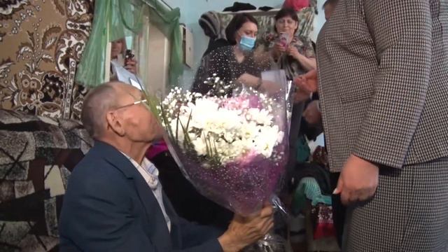 Семья из села Ежи награждена знаком отличия «Родительская доблесть»