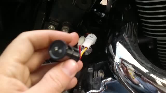 Установка эмулятора работы экзапа (сервопривода) для Suzuki M109R / M1800R / VZR1800.