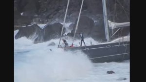 Аварийные ситуации - Посадка на мель - Спасение высаженной на скалы крейсерской яхты