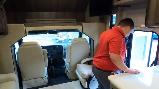 BEST VALUE SUPER C? COMPARISON OF NEXUS WRAITH RV FLOORPLANS WITH MATT'S RV REVIEWS смотреть онлайн
