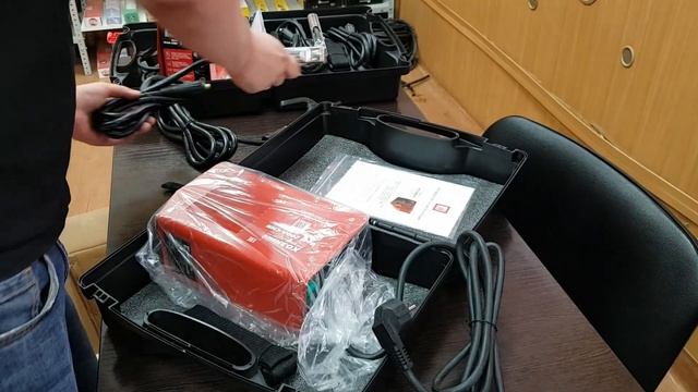 Хозяин BEST CHN 200А BestWeld (Распаковка, обзор) смотреть онлайн