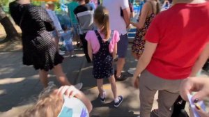 ВЛОГ ПУТЕШЕСТВИЕ ПРОДОЛЖАЕТСЯ! Парк 30 лет ВЛКСМ! Карусели и веселье! Море позитива!