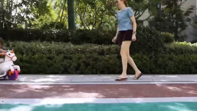 Детский электромобиль Единорог смотреть онлайн