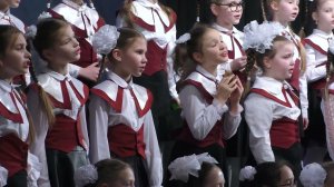 "От топота копыт"и "Ква, ква, ква" из кантаты Виктора Плешака "Кот в сапогах" - хор "Веселые голоса"