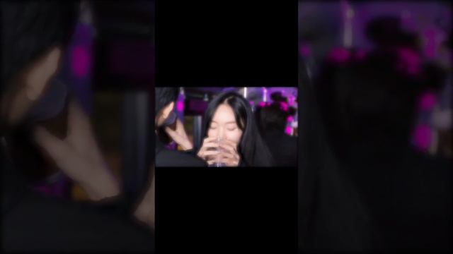 The scheming girl slandered Cinderella and wanted to take advantage of the situation смотреть онлайн