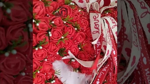 Подарок на 14 февраля "Сердце из роз фоамирана"